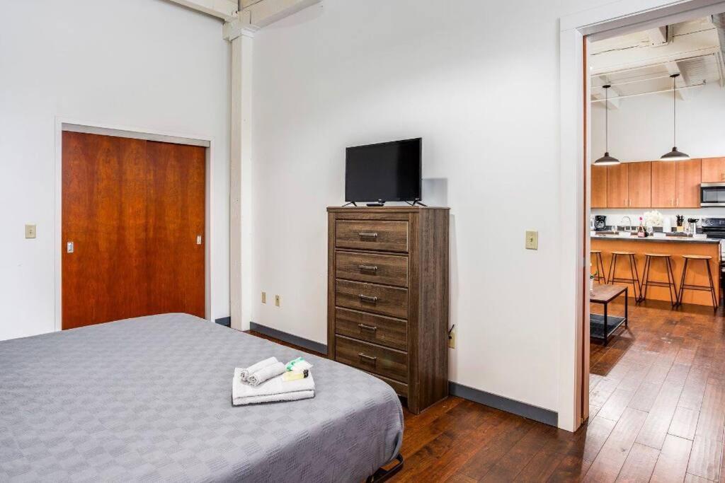 Centric Ny Style Loft W/King Bed Apartment โรเชสเตอร์ ภายนอก รูปภาพ