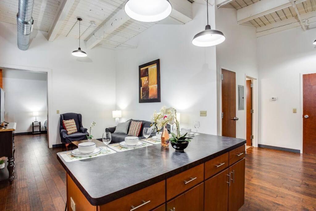 Centric Ny Style Loft W/King Bed Apartment โรเชสเตอร์ ภายนอก รูปภาพ