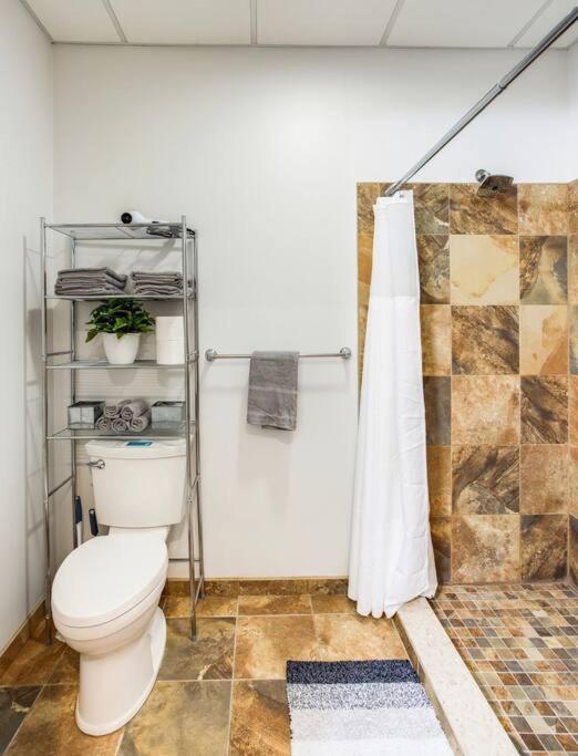 Centric Ny Style Loft W/King Bed Apartment โรเชสเตอร์ ภายนอก รูปภาพ